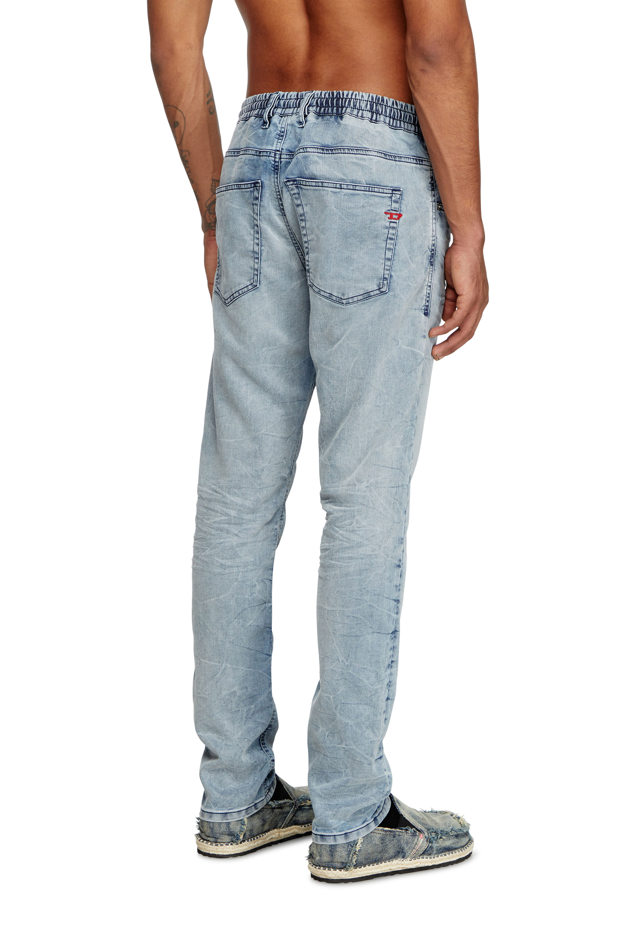 Diesel - Regular 2032 D-Krooley Joggjeans® 068PK Homme, Bleu Clair - Image 4