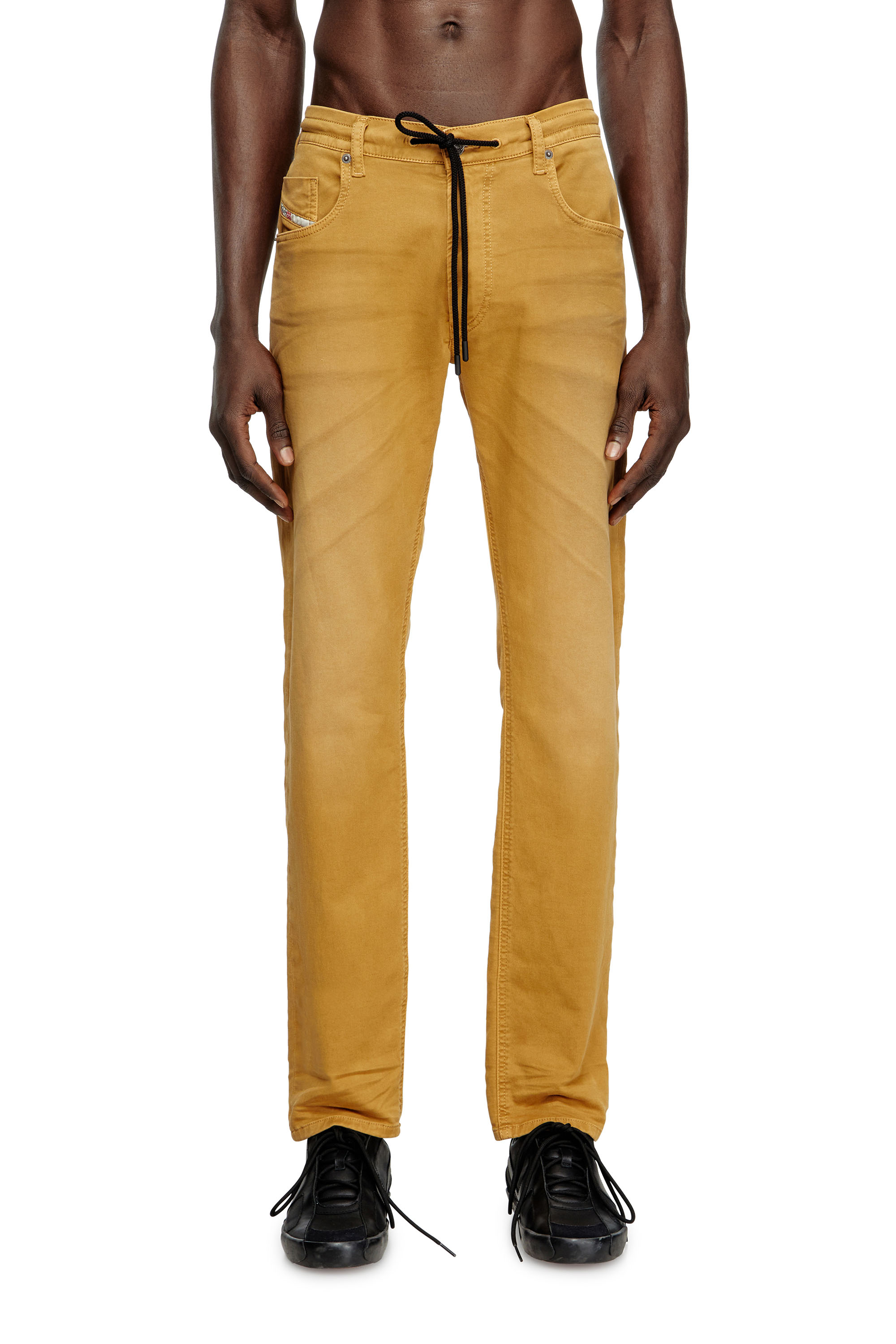 Diesel - Regular 2032 D-Krooley Joggjeans® 0670M Homme, Marron Clair - Image 1
