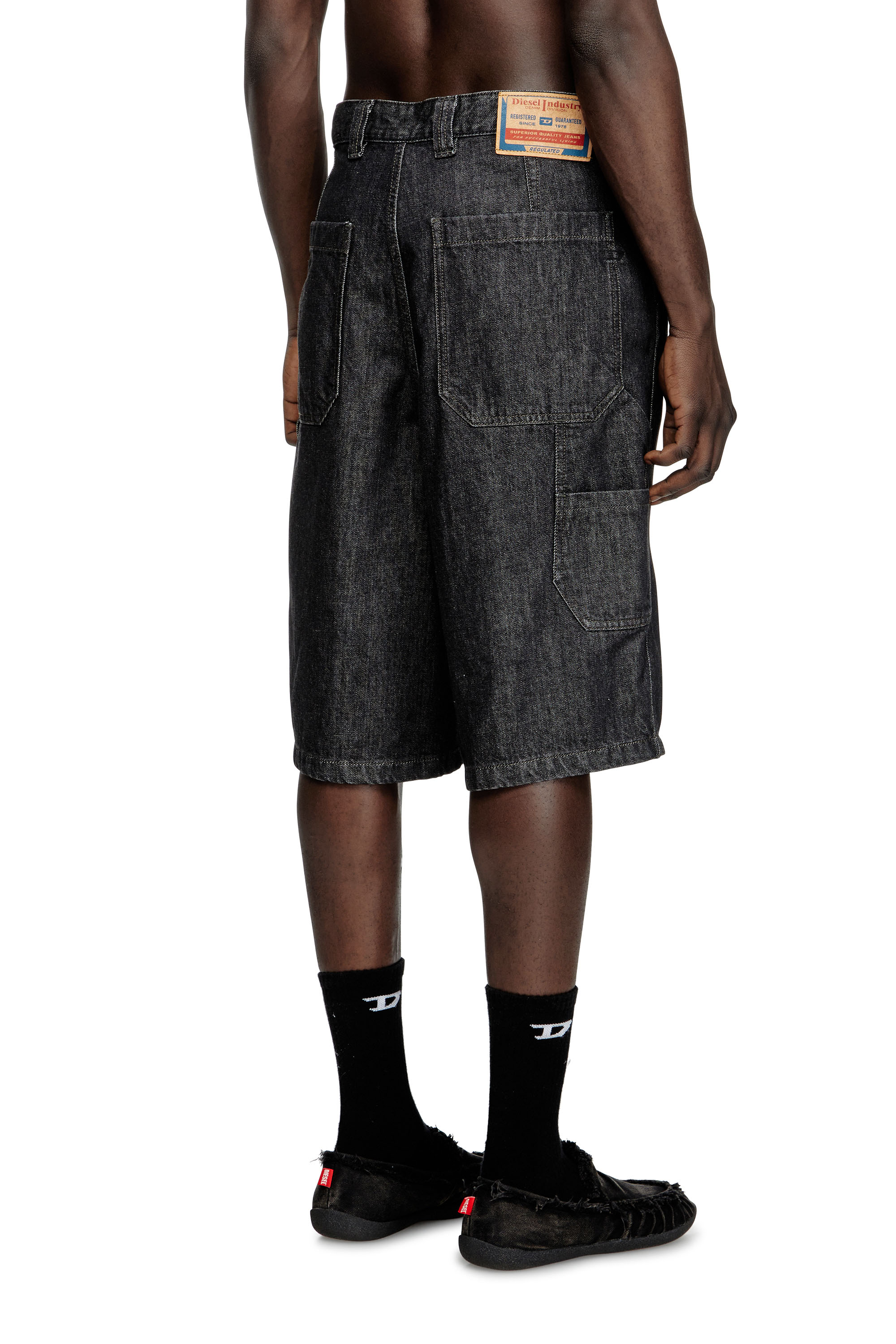 Diesel - D-LIVERY-W-SHORT, Short en denim rinse-wash Homme in Noir - 2