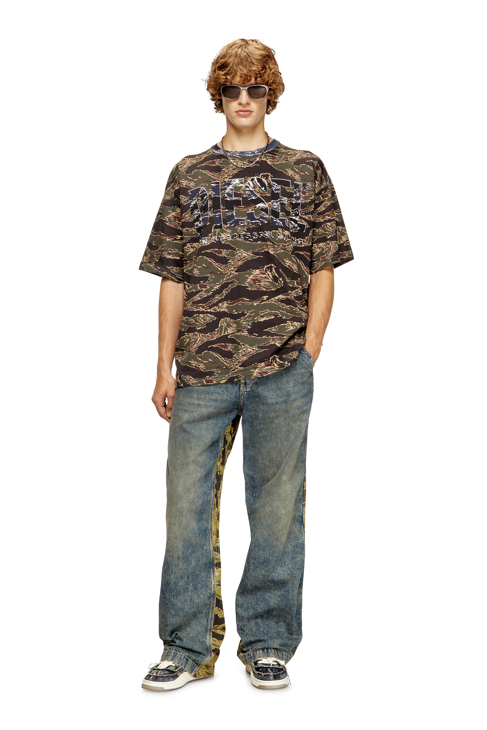 Diesel - S-TRACKER-D LOW, S-Tracker-D-Baskets en denim effiloché avec semelle transparente Homme in Bleu - 2